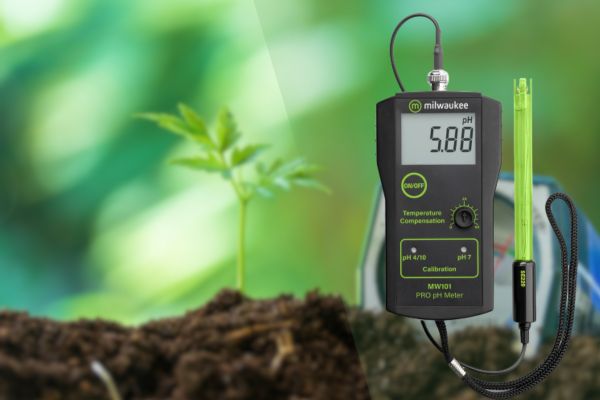 Máy đo pH đất cầm tay Milwaukee MW101
