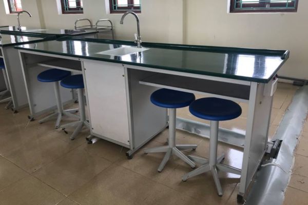 Cấu tạo của bàn thí nghiệm